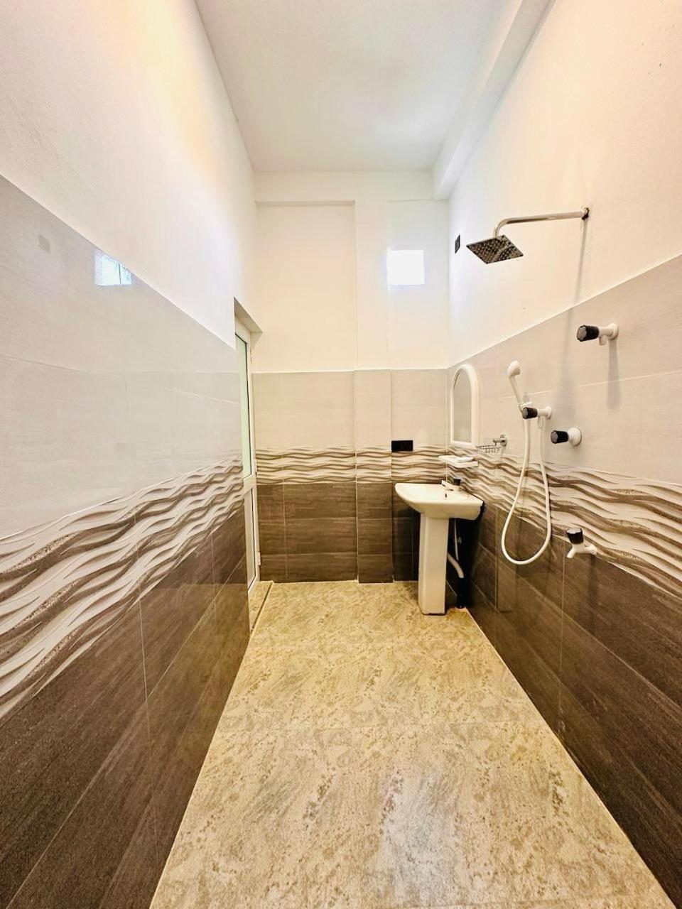 Garden Beach Hotel อารูกัมเบย์ ภายนอก รูปภาพ