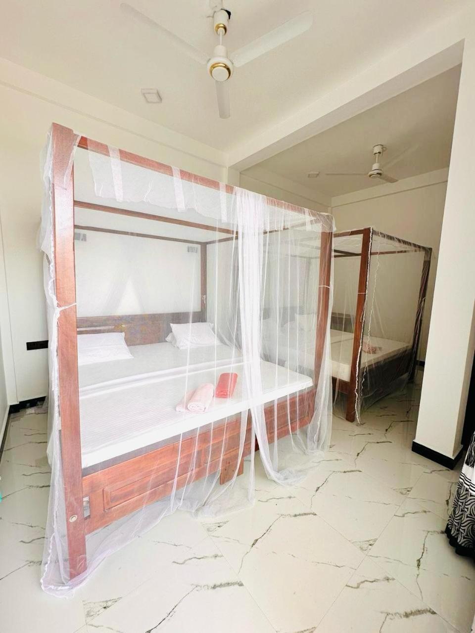 Garden Beach Hotel อารูกัมเบย์ ภายนอก รูปภาพ
